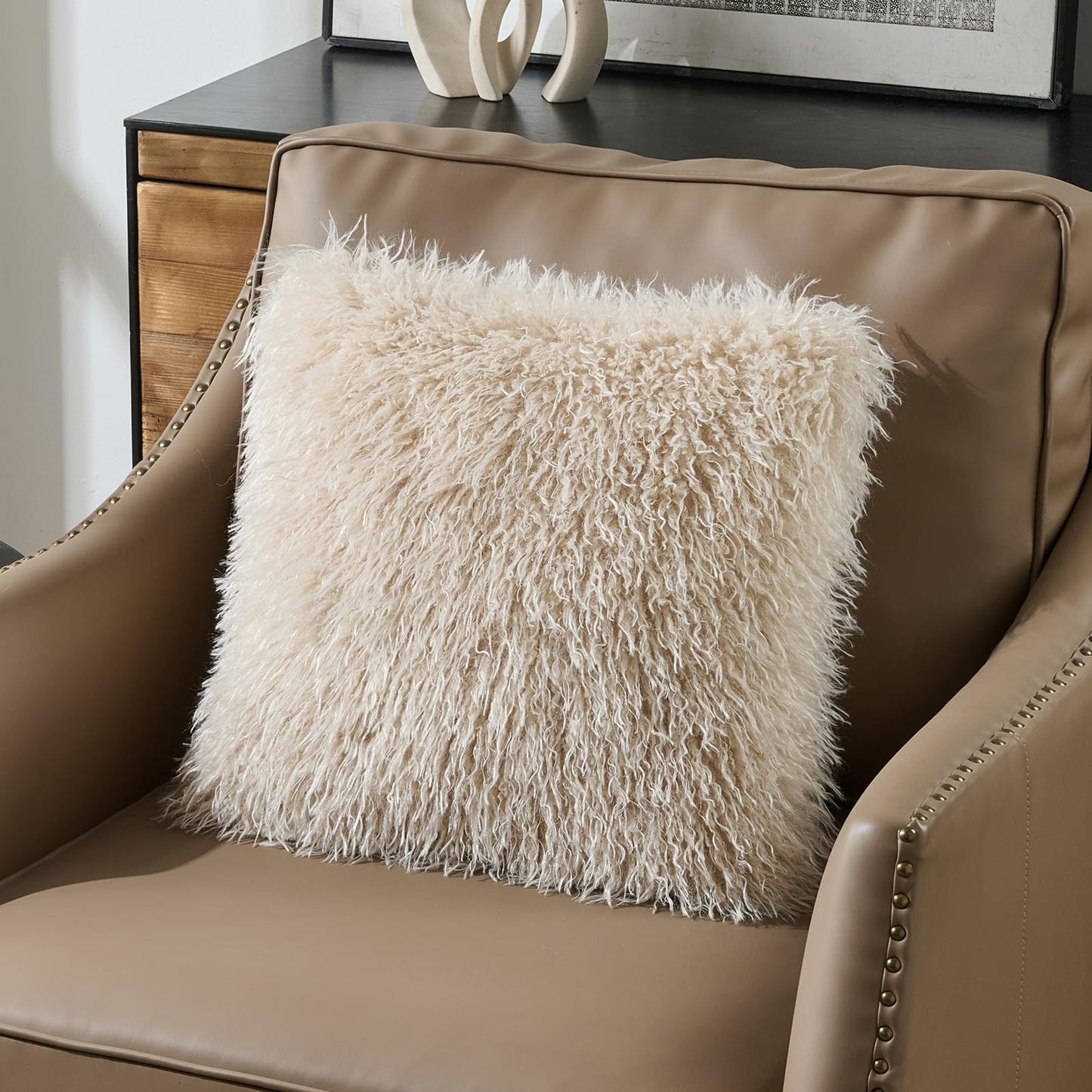 FUTEI Pack of 2 Shaggy Mongolian Faux Wool Throw Pillow Covers 18x18 Inch Soft Fluffy Farmhouse Decorative Cushion Case for Couch Bed Living Room, Beige