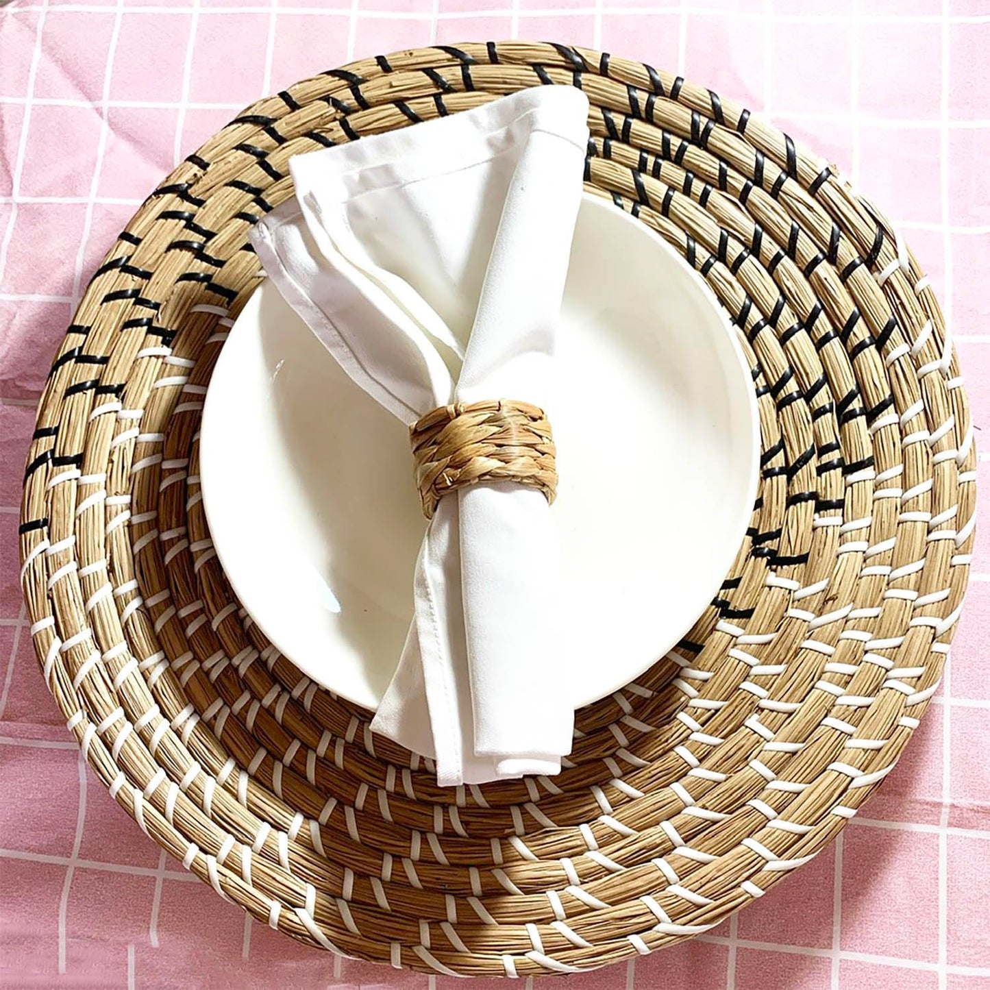 Laquedecraft Set 24 Woven Water Hyacinth Napkin Rings | Rustic Boho Wicker Napkin Holders | Natural Farmhouse Rattan Napkin Ring for Christmas, Thanksgiving Dining Table, Wedding Party