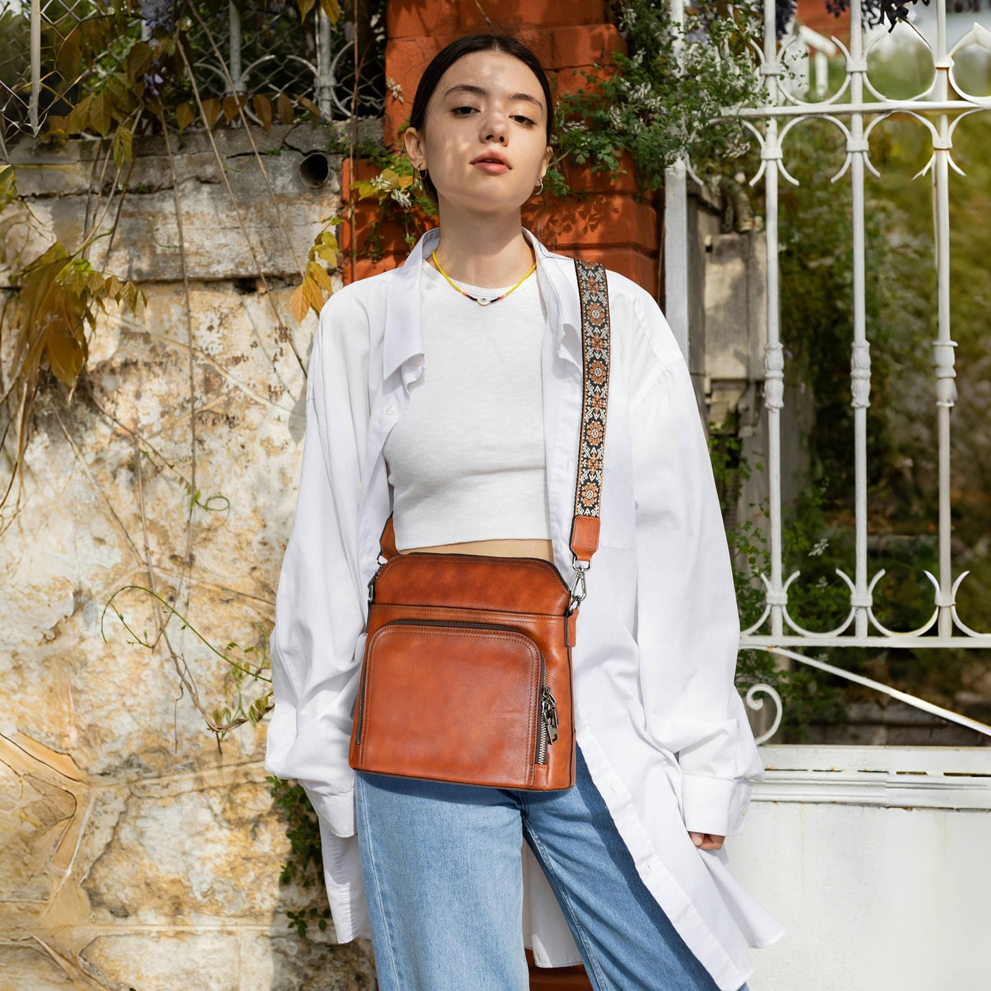 Iswee Leather Crossbody Bags Shoulder Bag for Women Purses and Handbags Genuine Leather Purses for Women Hobo Pocketbooks (Coffee)