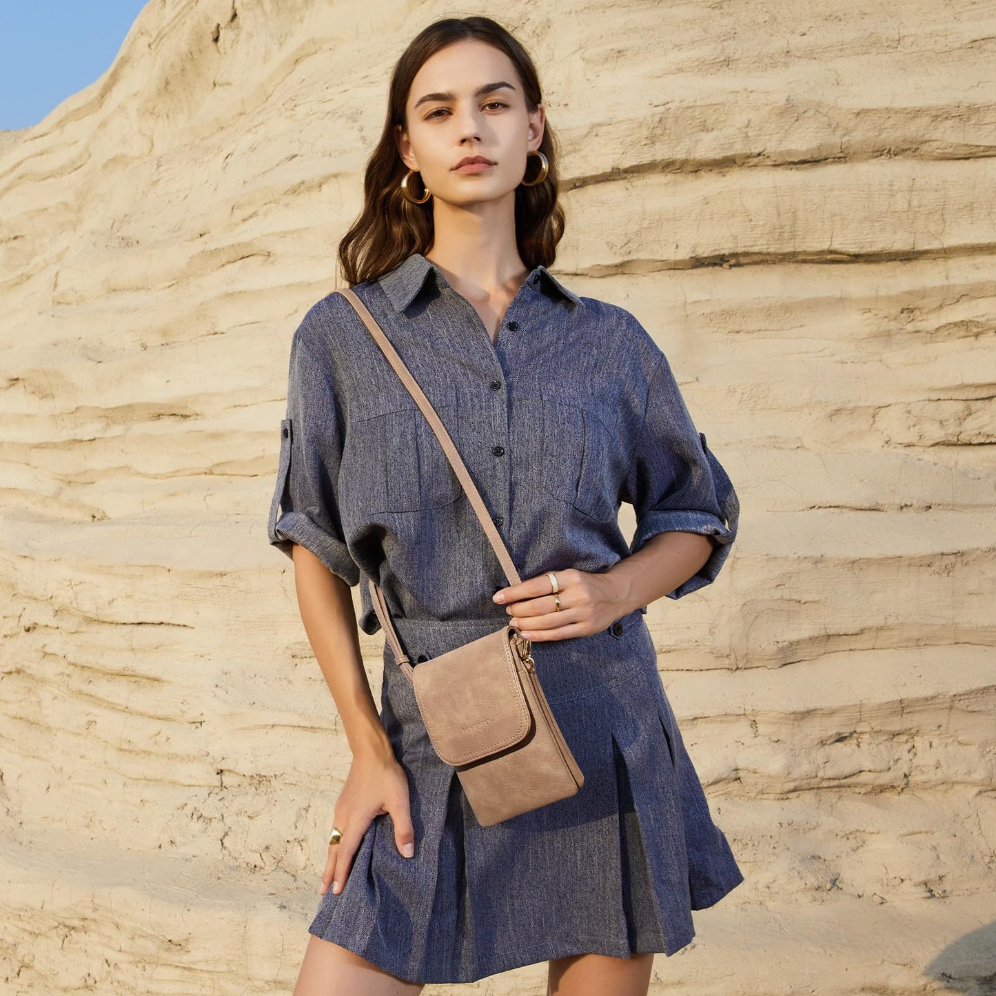 BOSTANTEN Vegan Leather Small Crossbody Bags for Women Designer Cell Phone Bag Wallet Purses Adjustable Strap Camel Brown