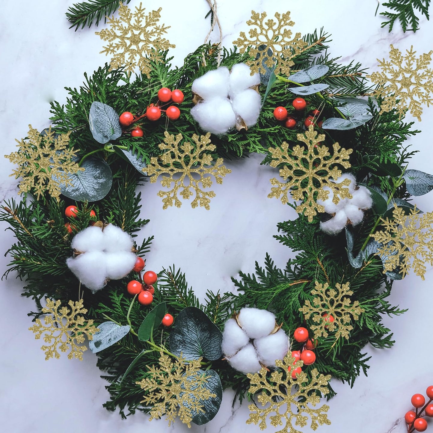 36pcs Christmas Gold Snowflake Ornaments Plastic Glitter Snow Flakes Ornaments for Winter Christmas Tree Decorations Size Varies Craft Snowflakes
