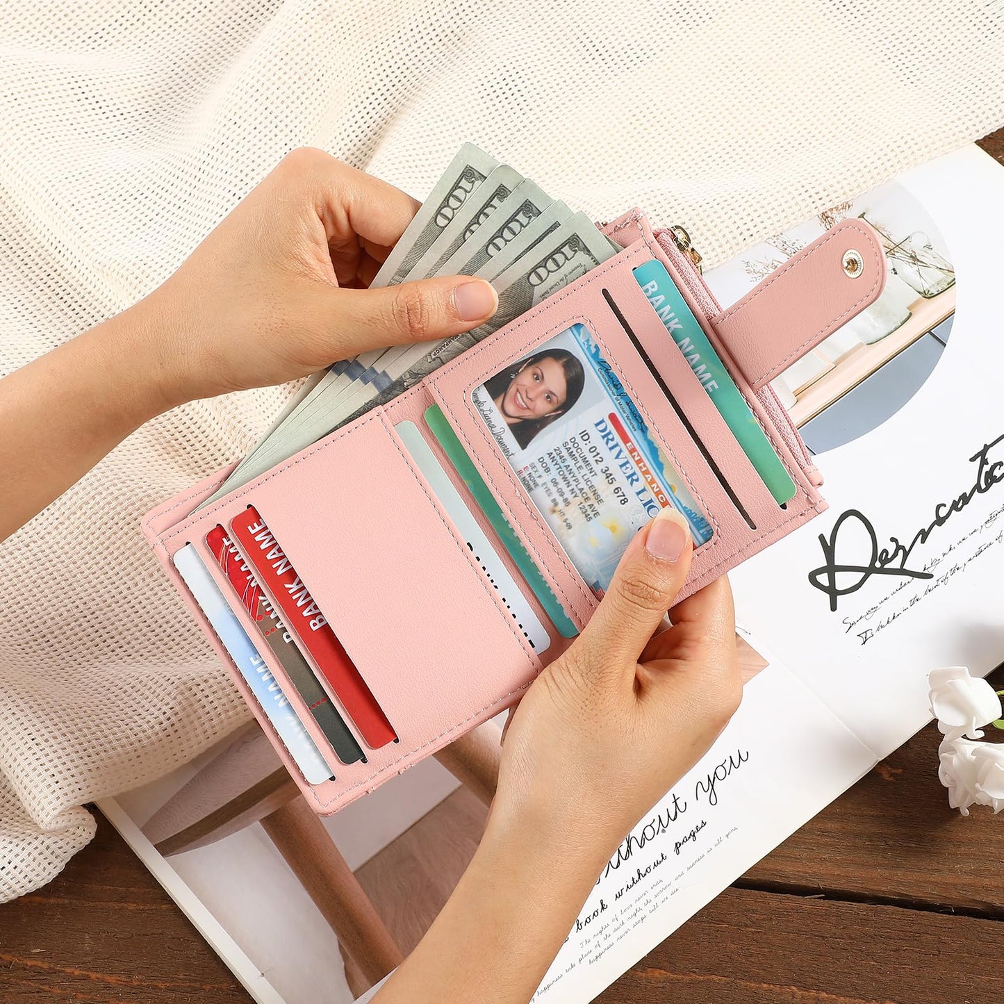 GAEKEAO Slim Wallet for Women, RFID Blocking Credit Card Holder Bifold Wallet with Zipper Coin Pocket, ID Window