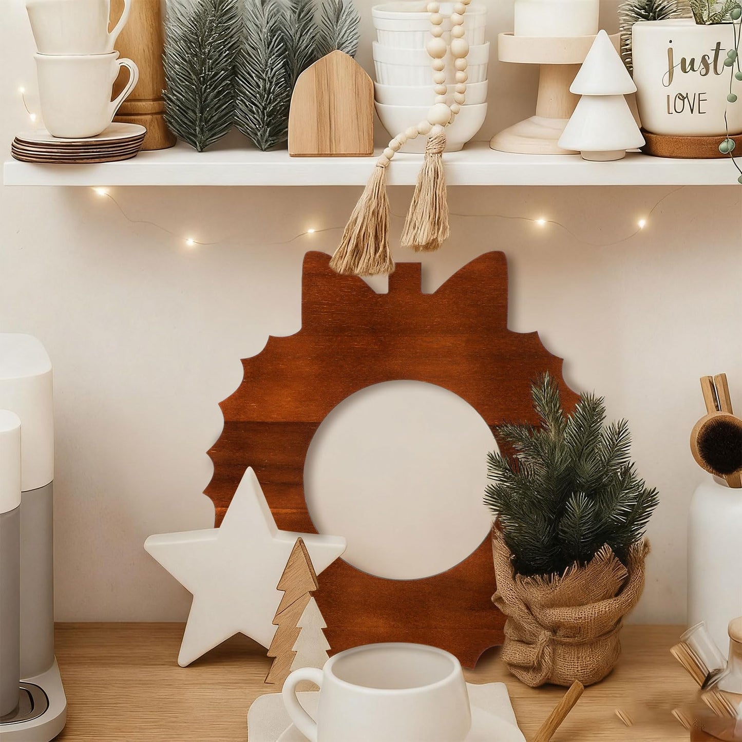Novabright Wreath Shaped Wood Cutting Board Wooden Serving Tray Farmhouse Kitchen Decoration for Holiday Party Accessories Table Home Shelf Dining Room Gifts (dark Brown, 1 Pcs)