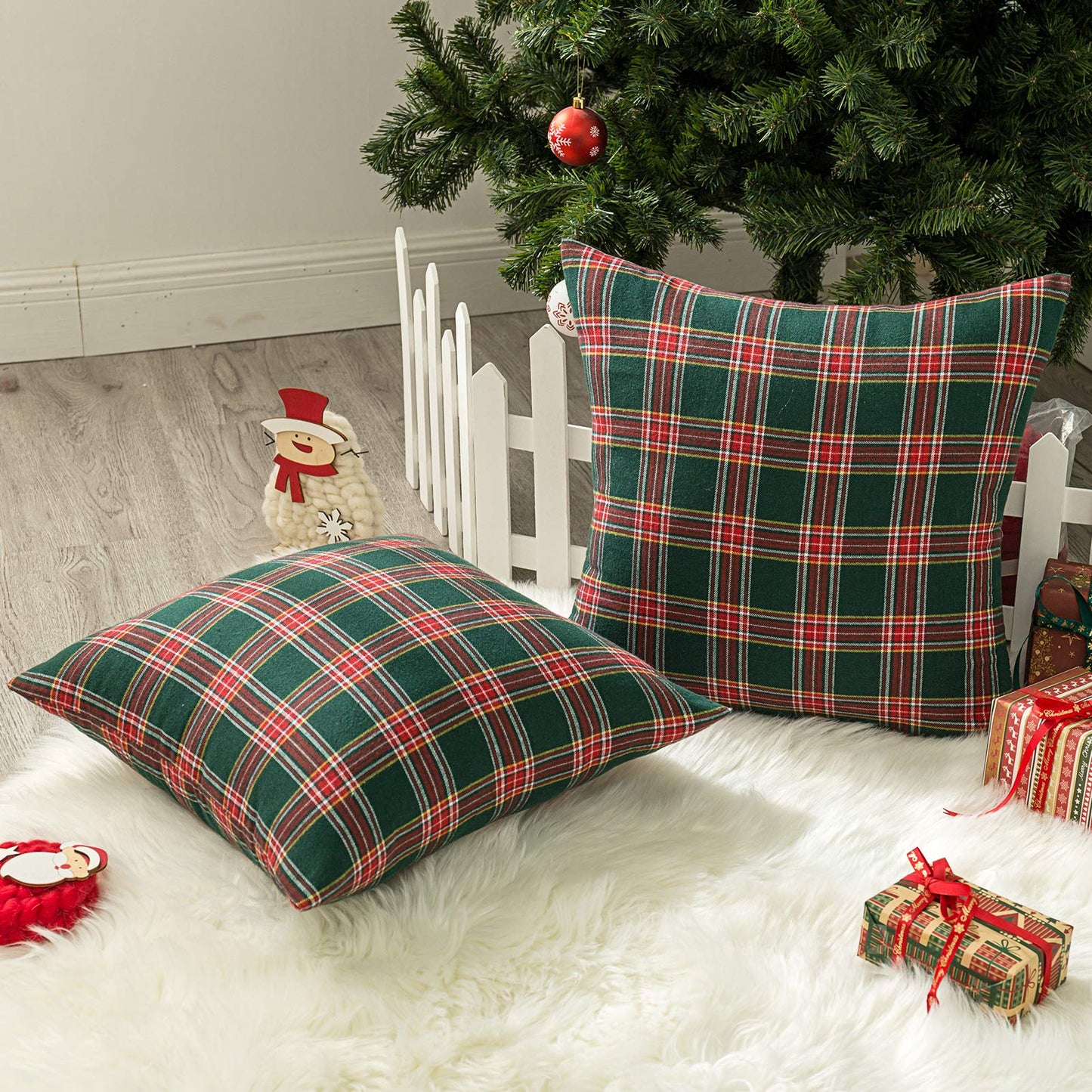 AQOTHES Pack of 2 Christmas Plaid Decorative Throw Pillow Covers Scottish Tartan Cushion Case for Farmhouse Home Holiday Decor Red and Green, 18 x 18 Inches