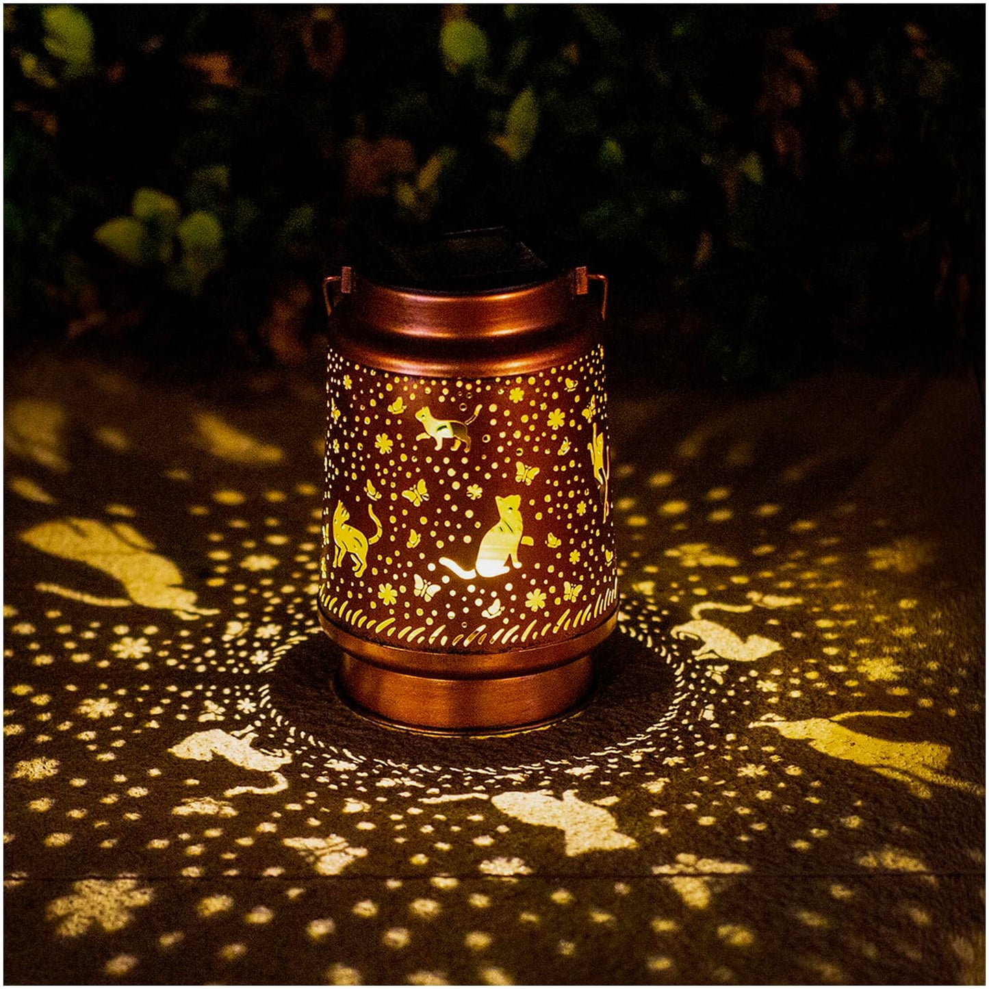 Cat Solar Lanterns Outdoor Waterproof Hanging Solar Lights Cat Gifts for Women Men Metal Decorative LED Lanterns for Yard, Patio, Lawn, Tabletop, Pathway, Landscape, Garden Decor, Cat Lovers Gifts