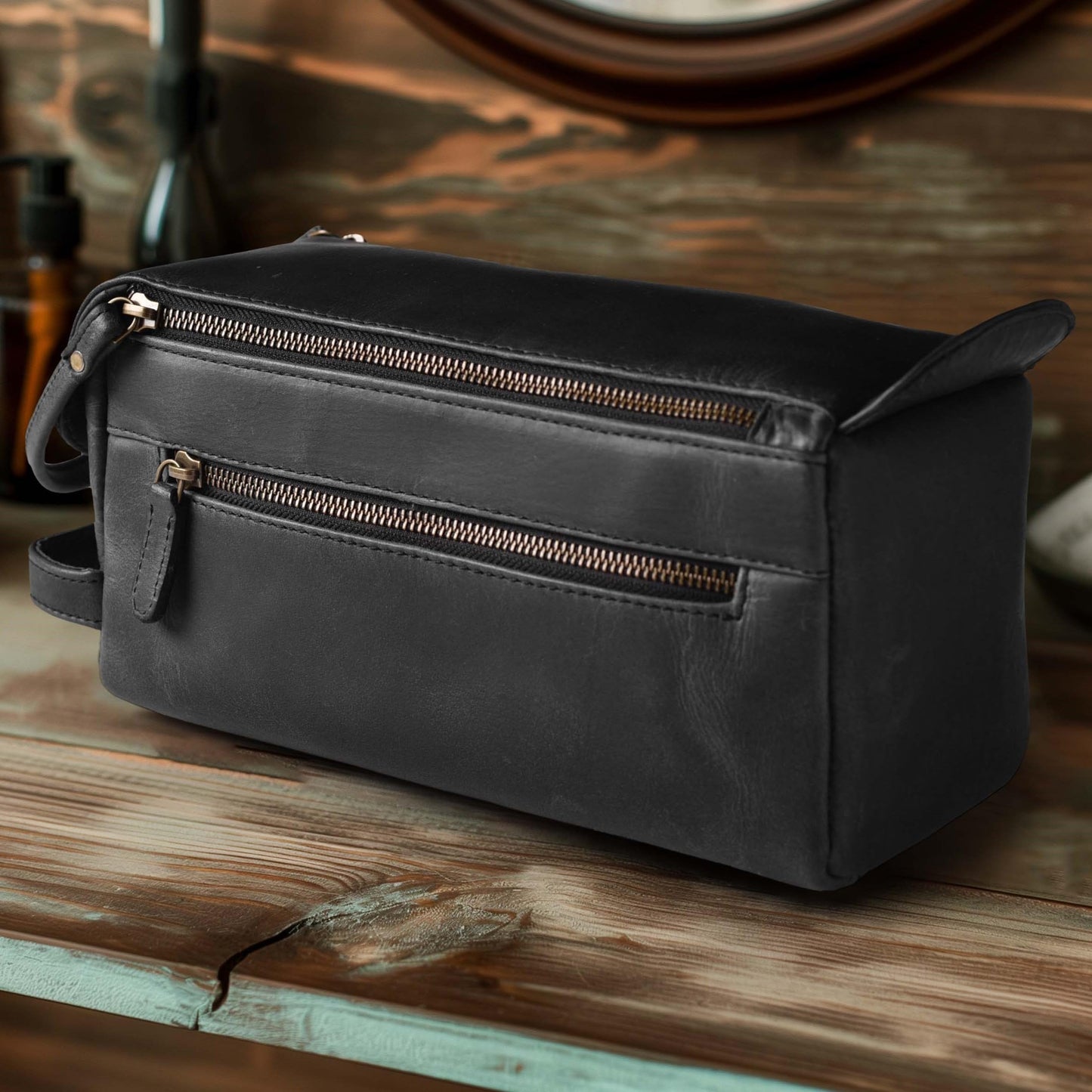 LEATHER VILLAGE Genuine Leather Travel Toiletry Bag - Water-Resistant Dopp Kit for Toiletries, Large Shaving Bag & Bathroom Organizer - Gift for Men & Women - Distressed Black