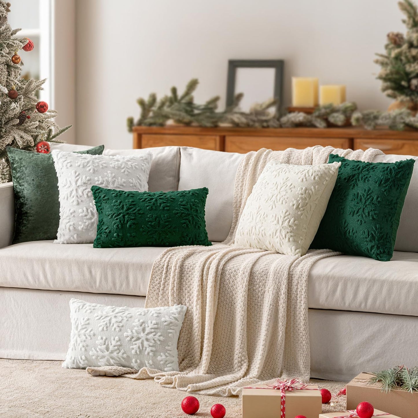 MIULEE Christmas Cream White Throw Pillow Covers Snowflakes Decorative 16×16 Inch Faux Wool Winter Festival Couch Pillow Covers Set of 2 Farmhouse Holiday Home Decors for Sofa Livingroom Bed