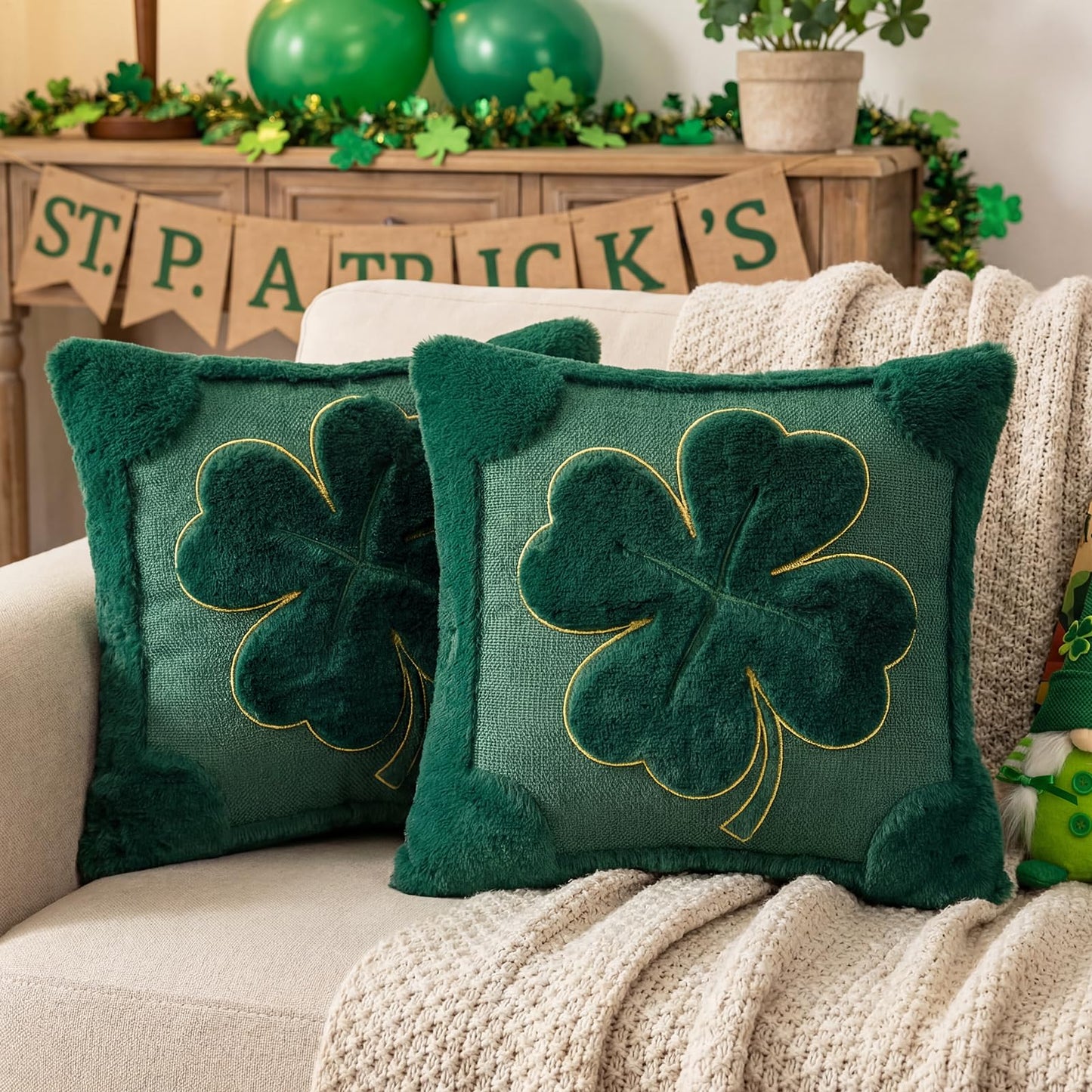 Emvency St Patricks Day Throw Pillow Covers 18x18 Set of 2, Green Shamrock Golden Decorative Pillow Cases Soft Plush Faux Fur Wool Couch Cushion Case for Couch Bed Sofa Living Room Home Decor