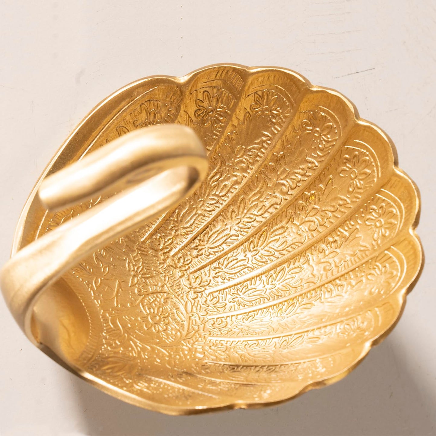 YACSNBF Swan Brass Jewelry Dish Tray,Gold Decorative Ring and Trinket Holder-Decorative Trinket Dish for Rings Earrings Necklaces Bracelet Watch Keys, Birthday Mother's Day Christmas Gift for Women