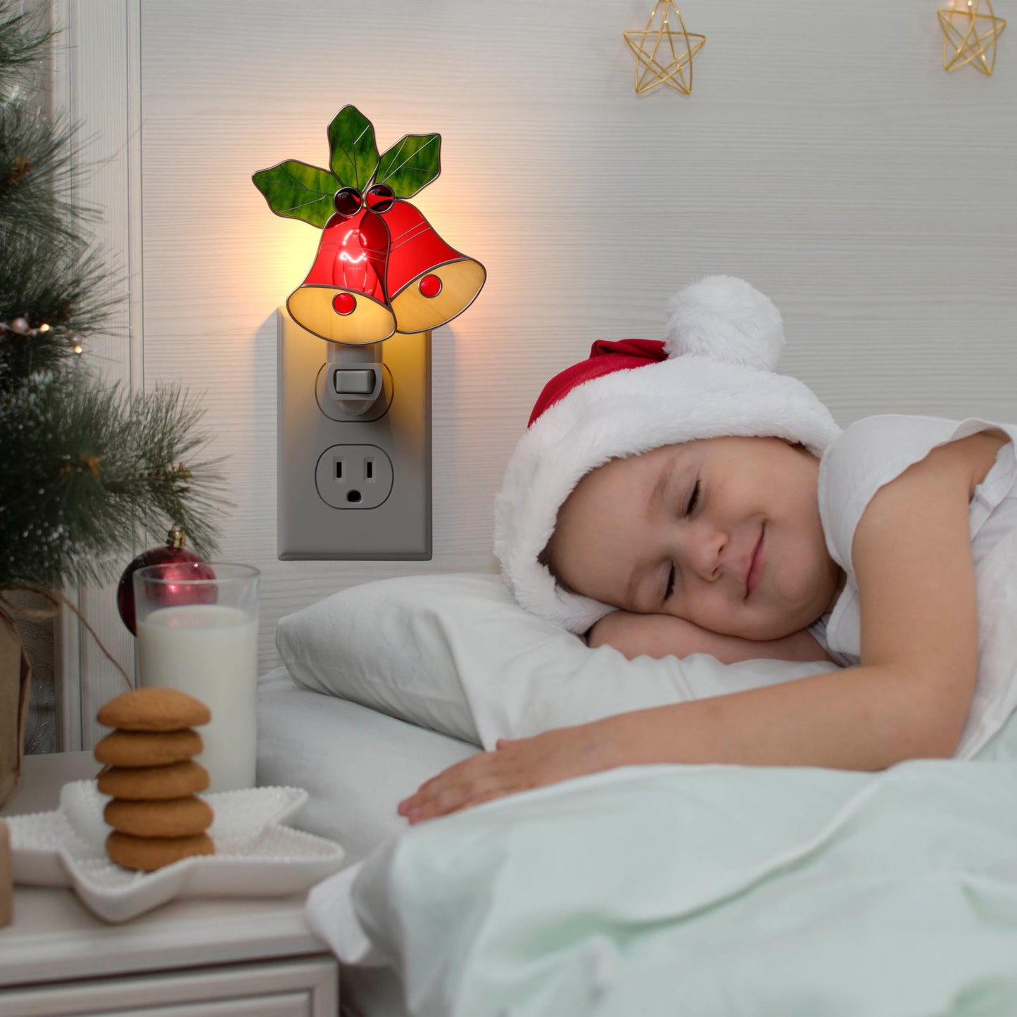 KUNDGLA Night Lights Plug into Wall Christmas Red Bell Stained Glass Night Light Plug in 7W Dusk Warm White Light Switch-On/Off for Adult Kids Room Bathroom Home Decor Gifts for Mom Grandkids