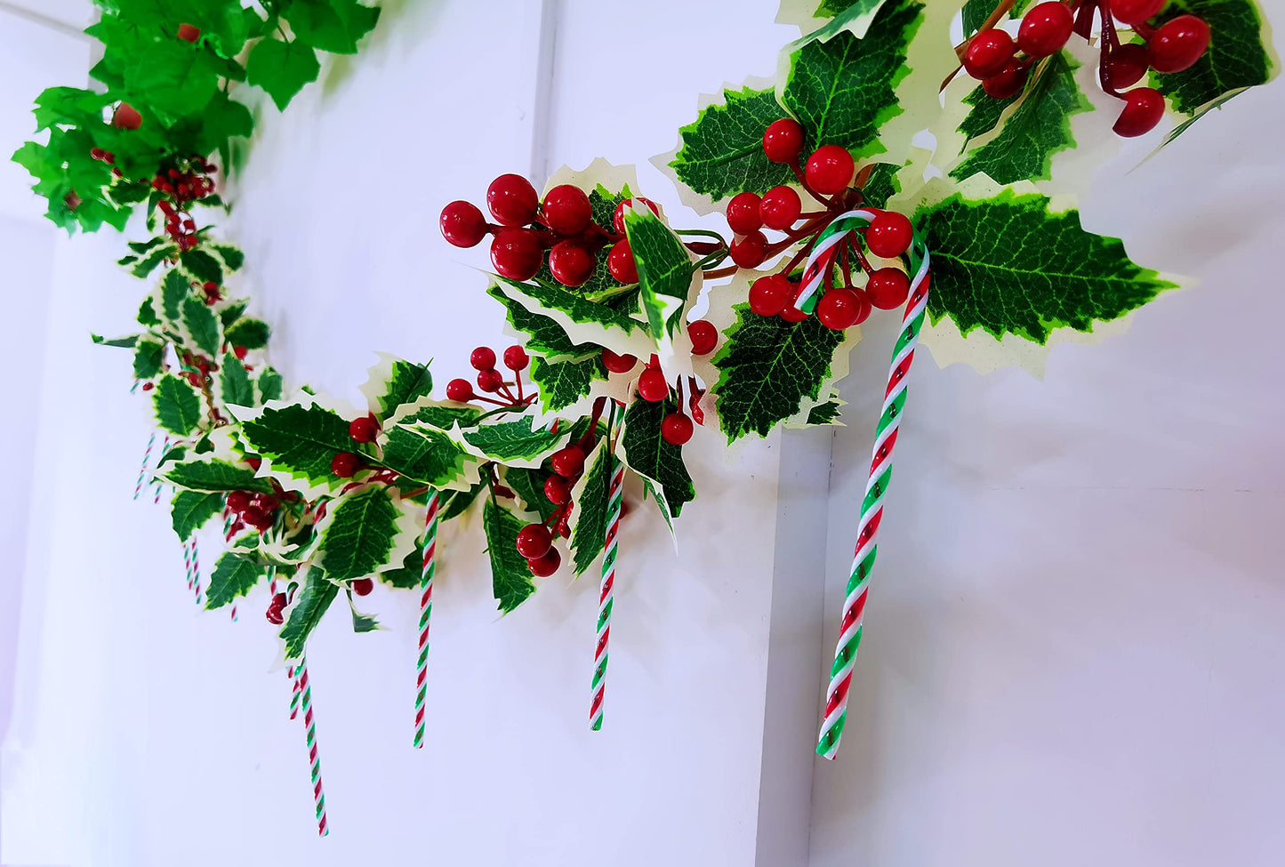 50 Pcs Christmas Candy Canes 5.9 inch Plastic Christmas Tree Hanging Ornaments Twisted Green Crutch Candy Canes for Xmas Home Indoor Outdoor Party Decoration (Green red White)