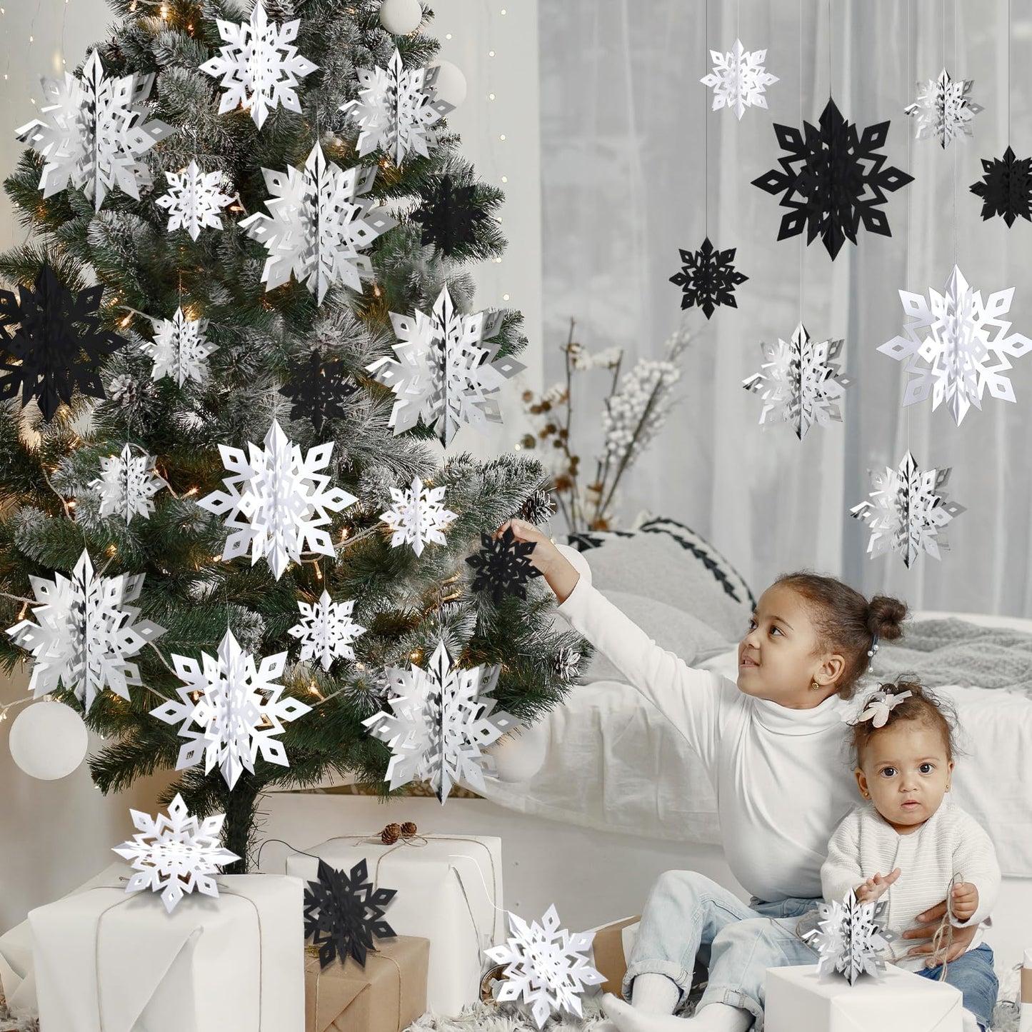 OuMuaMua Christmas Snowflake Decorations Indoor, 24PCS 3D Paper Snowflakes Hanging Ornaments Snowflake Garlands for Xmas Christmas Tree Winter Wonderland New Year Party Home Decorations