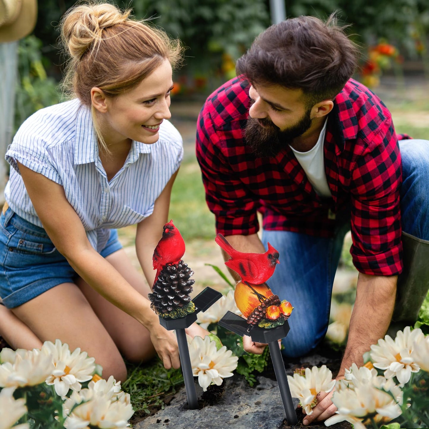 Capoda 2 Pack Solar Lights Decorative Garden Outdoor , Red Cardinal Bird Stakes for Pathway Yard Lawn, Waterproof Resin Figurine Memorial Sympathy Gifts for Mom Women, Cemetery Grave Decorations
