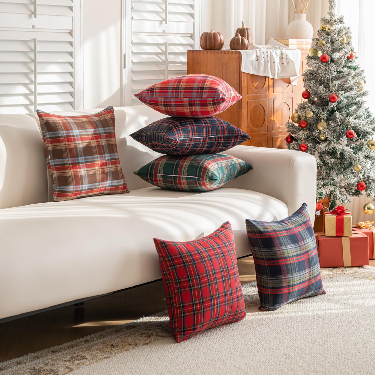 Huierxun Christmas Pillow Covers 18x18 Set of 2, Christmas Decorations Scottish Tartan Plaid Throw Pillow Cases Farmhouse Decorative Square Cushion Case for Sofa Couch Home Decor (Plaid H,18''x18'')
