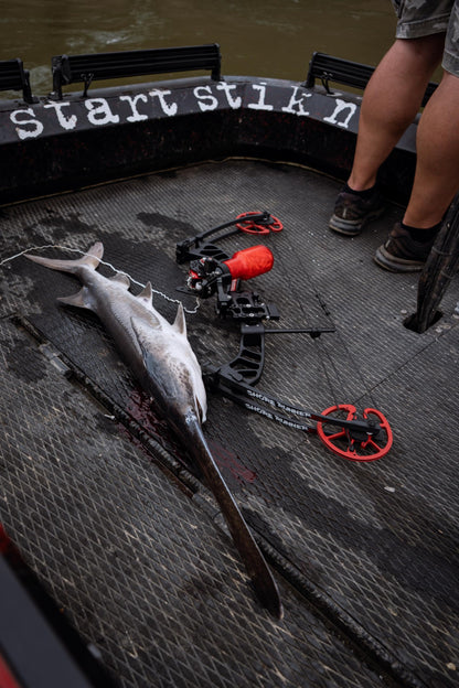 Cajun Bowfishing Shore Runner EVW Bow, Enhanced Accessories, Right and Left Handed Archers, 32" Bow, 7" Brace Height, Adjustable Draw Weight Range 20-50lbs, Draw Length Up to 30", Lightweight