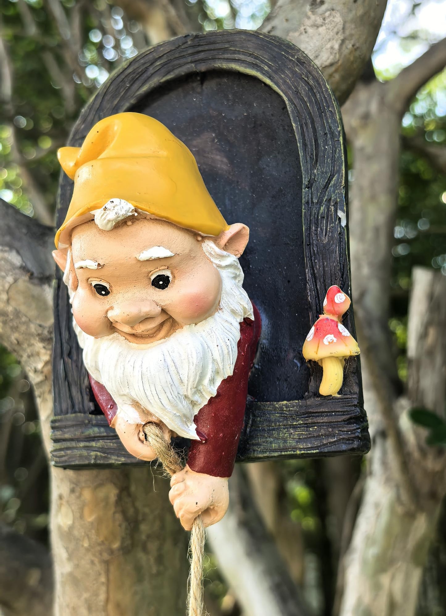 Ahbuohe Gnome Garden Decoration Climbing Tree Decor Outdoor,Fairy Door Tree Face Figurine Lawn Patio Decor,Funny Climbing Elves Tree Peeker Sculpture Yard Art