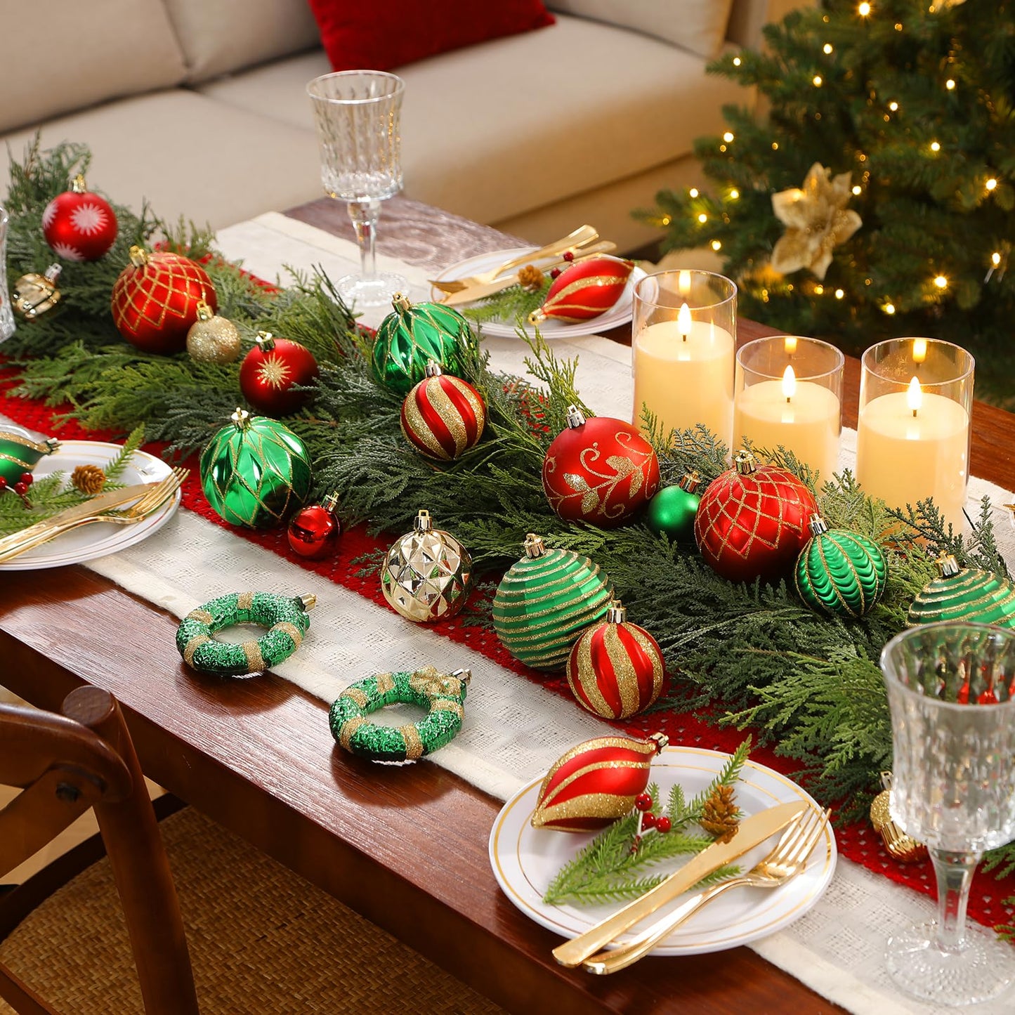 SHareconn 135pcs Christmas Balls Ornaments Set, Shatterproof Plastic Baubles, Ribbon and Tree Topper for Xmas Tree Holiday Wedding Party Decorations with Hanging Strings, Red, Green and Gold