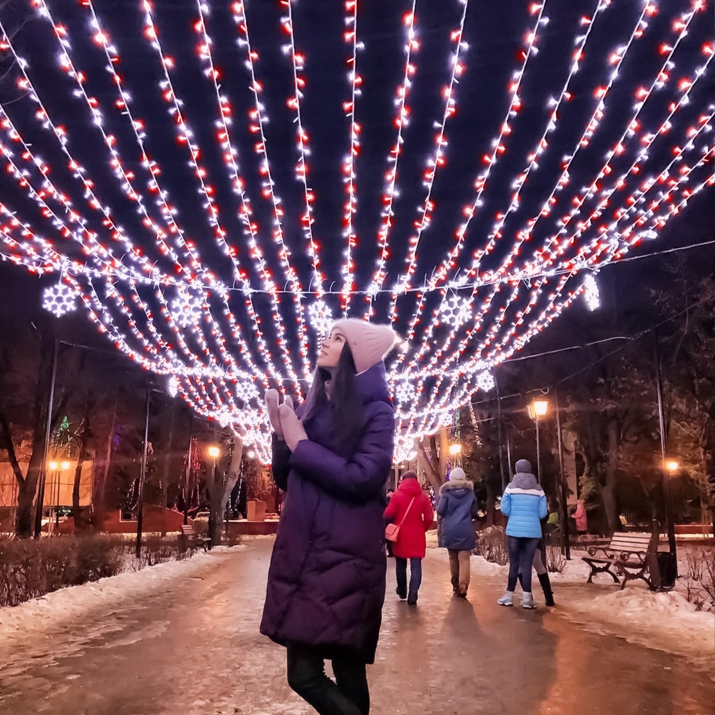 300 LED Christmas Lights Outdoor -100ft Extra Long Christmas String Lights 8 Modes Plug in Waterproof Fairy Lights with Timer Memory for Indoor Outside Bedroom Home Party Decoration, Red&White