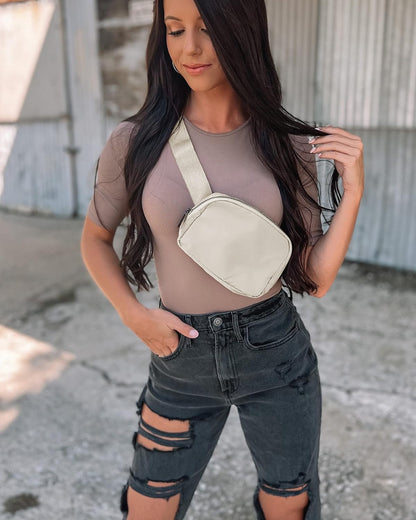 Cross Body Fanny Packs for Women Men Fashion Waist Bag Pouch Nylon Small Travel Crossbody Bags Mini Purse Everywhere Belt Bag Bum Bag with Adjustable Strap for Workout Running Hiking Ivory