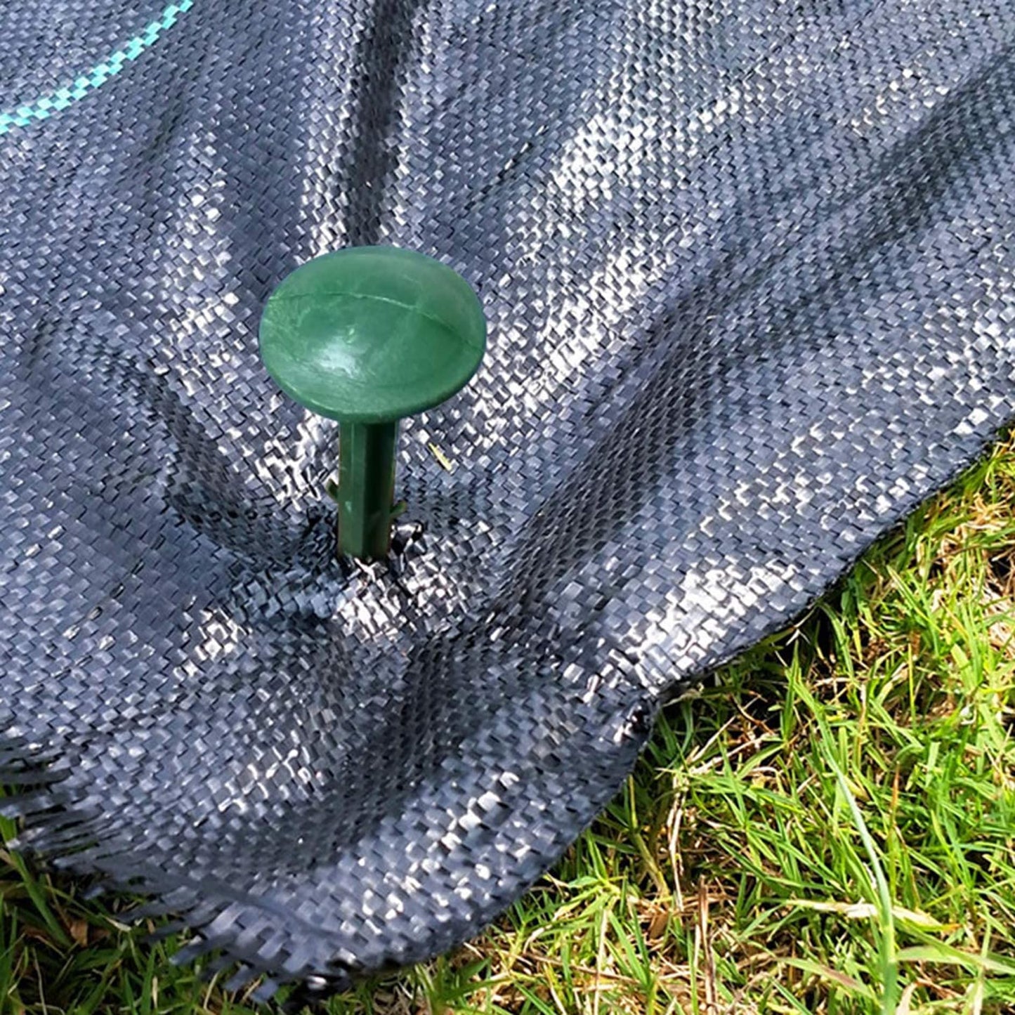 50/100/150 Pack 6 Inch Plastic Garden Lawn Stakes, Landscape Anchors Rustproof Spikes for Ground Lawn Edging, Weed Fabric, Tarp, Christmas Yard Decor, Camping Tent (100)