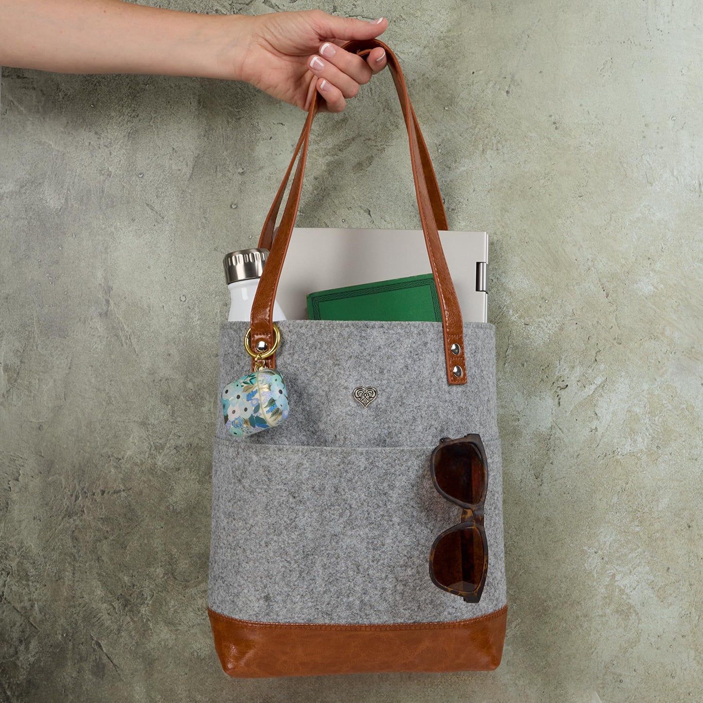 Christian Art Gifts Felt and Faux Leather Bible Tote for Women: With Metal Heart Badge, Pockets and Magnetic Button Closure, Toffee Brown and Gray, One Size Carry Bag for Books, Supplies and Shopping