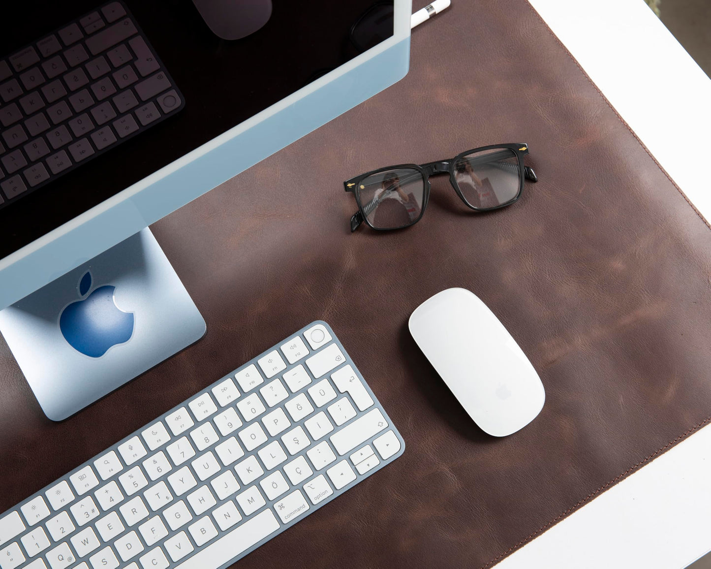 VENITO Leather 3-in-1 Desk Mat Set – Desk Mat (32"x16"), Organizer Tray & Cup Coaster – Full-Grain Leather Desk Pad for Office & Home – Elegant Workspace Accessories for Men & Women, Brown