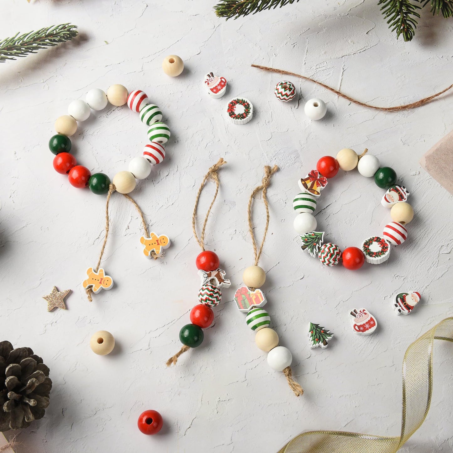 240 Pieces Christmas Wooden Beads Red Green Wood Beads Snowman Gingerbread Santa Deer Craft Bead with Hole for Winter Holiday Garland Making Xmas Home Tree Hanging Decoration