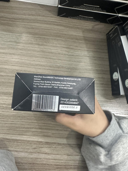 SoundMAGIC E80 Wired Earbuds No Microphone HiFi Stereo Audiophile Earphones Noise Isolating in Ear Headphones Comfortable Fit Super Bass Black Red