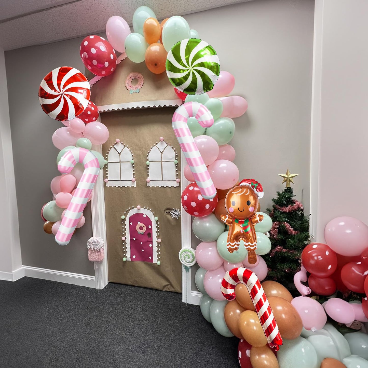 Gingerbread Balloon Arch Garland Kit, 126Pcs Pastel Pink Green Red Brown Christmas Balloon, Gingerbread Man Candy Cane Peppermint Foil Balloon for Christmas Xmas Cookie House New Year Party Decoration