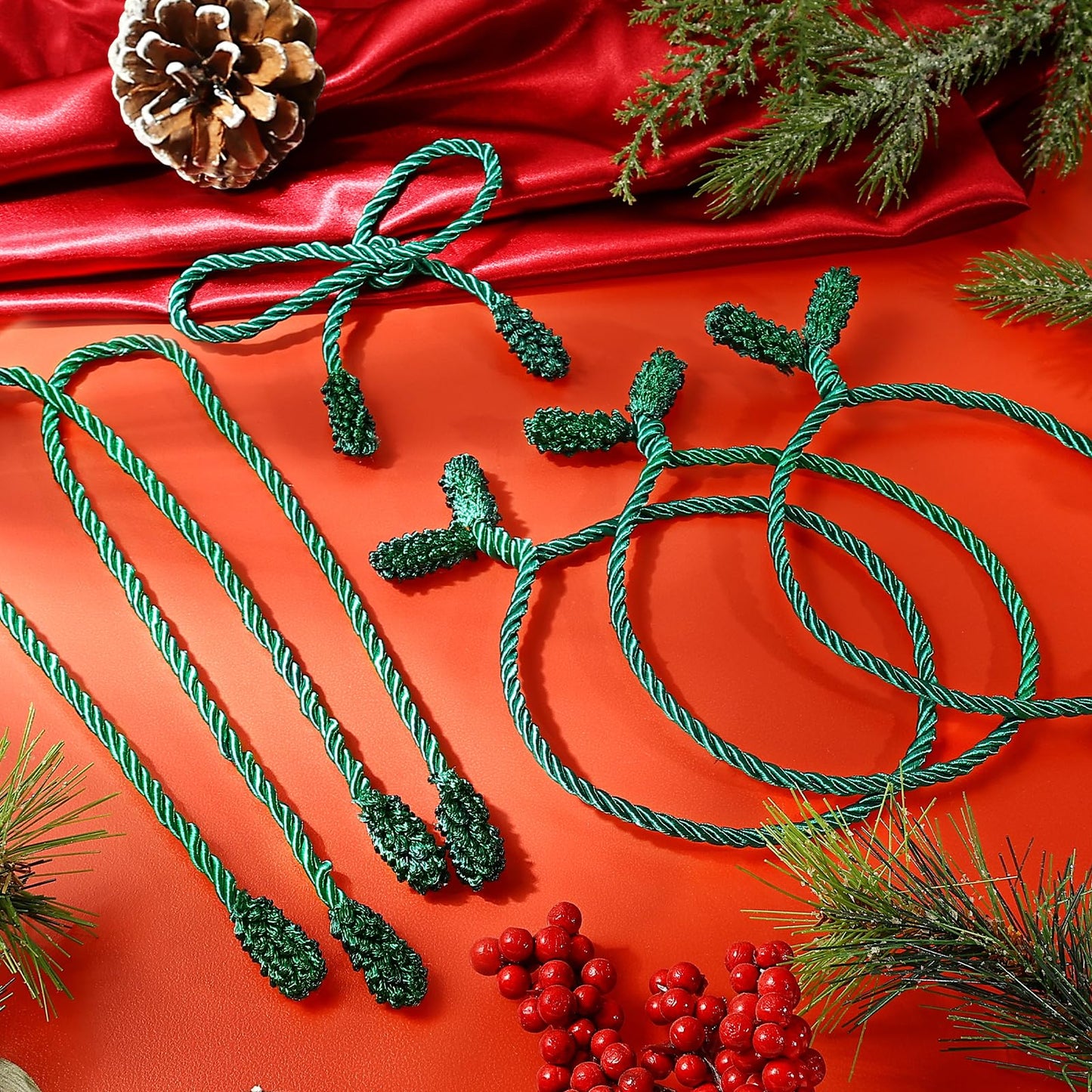 20 Pcs 20 Inches Christmas Garland Ties Christmas Decorative Twist Ties Reusable and Flexible Banister Ties Garland Ties for Garland, Banister Home Decoration