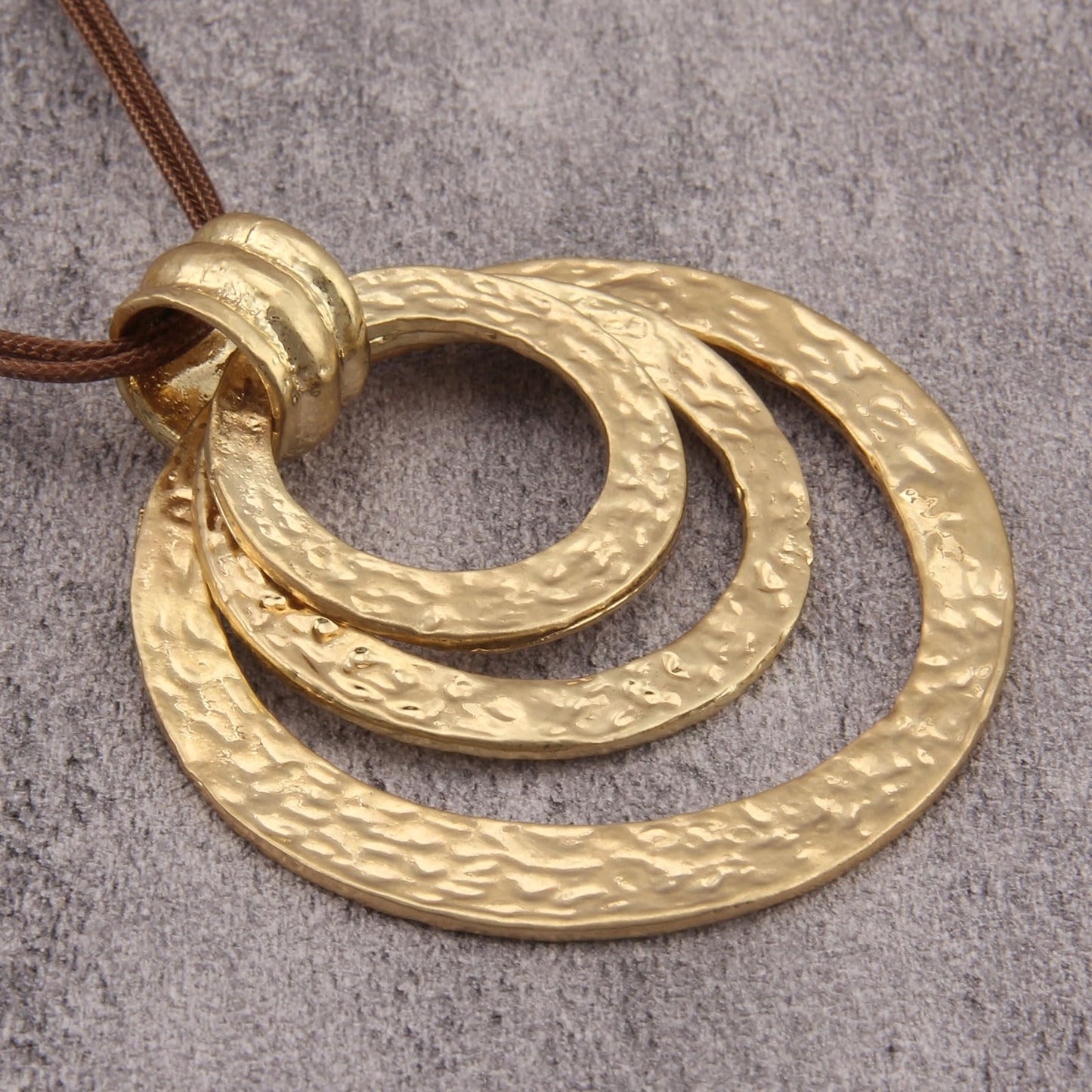 Bjesinmo Vintage Necklace for Women Long Leather Chain Necklace with Large Round Ring Statement Necklaces Hippie Jewelry