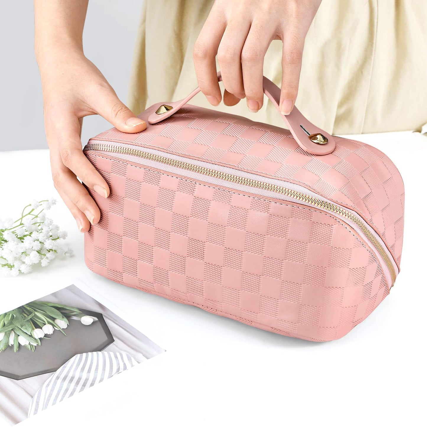 ALEXTINA Travel Makeup Bag, Vegan Leather Large Capacity Cosmetic Bags for Women,Waterproof Portable Pouch Open Flat Toiletry Bag Makeup Bag Organizer with Fixed Divider, Pink