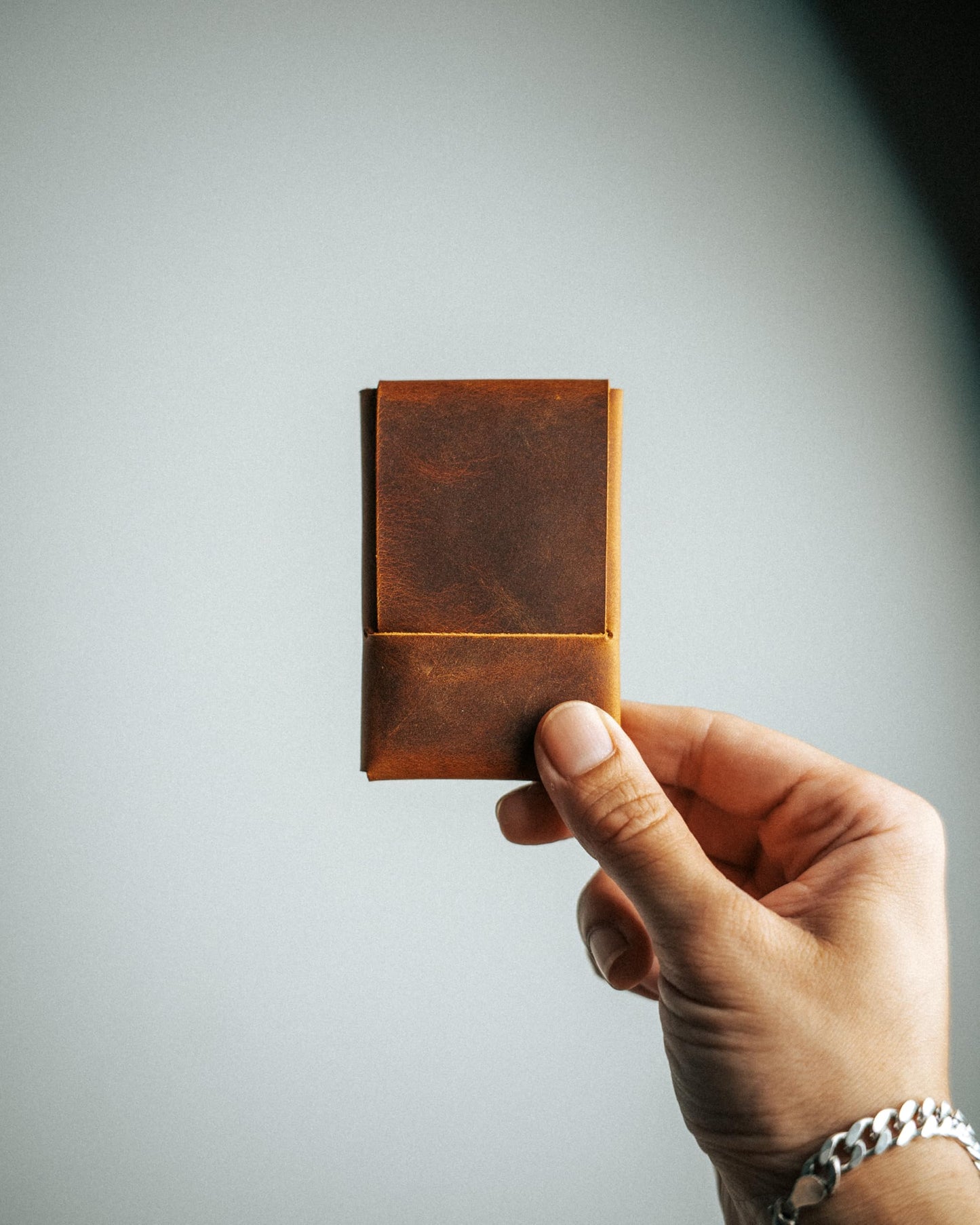 Eagle Glow Minimalist Handmade Leather Wallet – 7 Card Slots & Cash Pocket | Slim & Functional Design for Everyday Use (Chocolate)