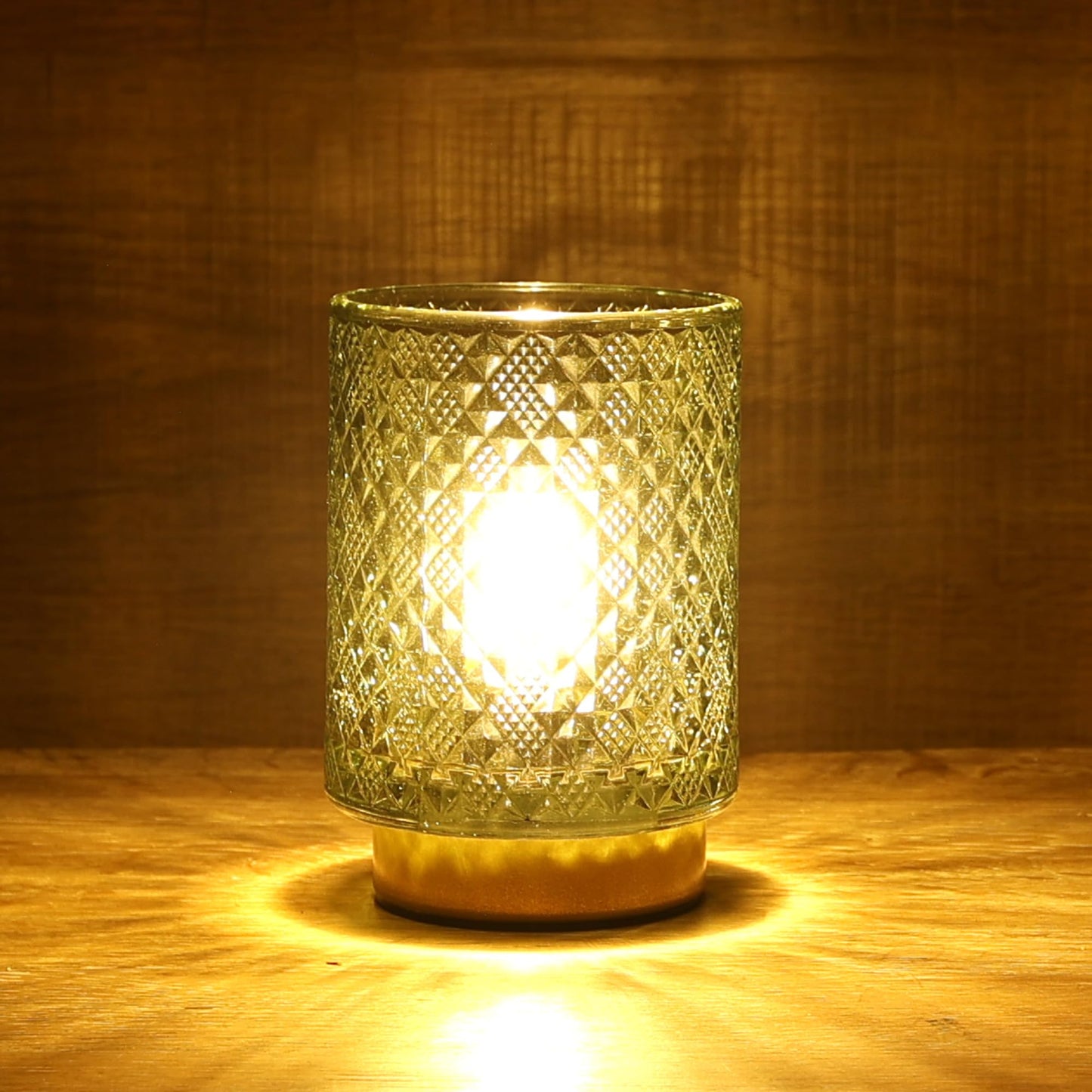 LUSHARBOR Battery Operated Lamp with Timer, Small Table Lamp for Shelf Decor, Glass Cordless Lamps Bedside Cozy Light for Living Room/Coffee Table/Entryway Diamond Design-Green