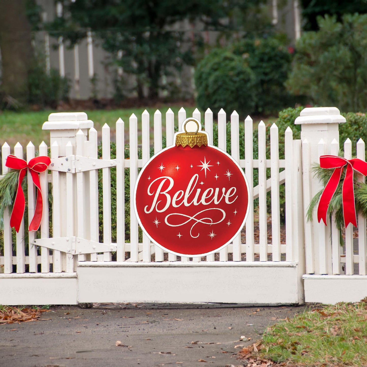 Believe Red Ornament Christmas Classic Yard Sign for Home Decor and Lawn Decoration With Stakes, Green Merry Christmas Sign