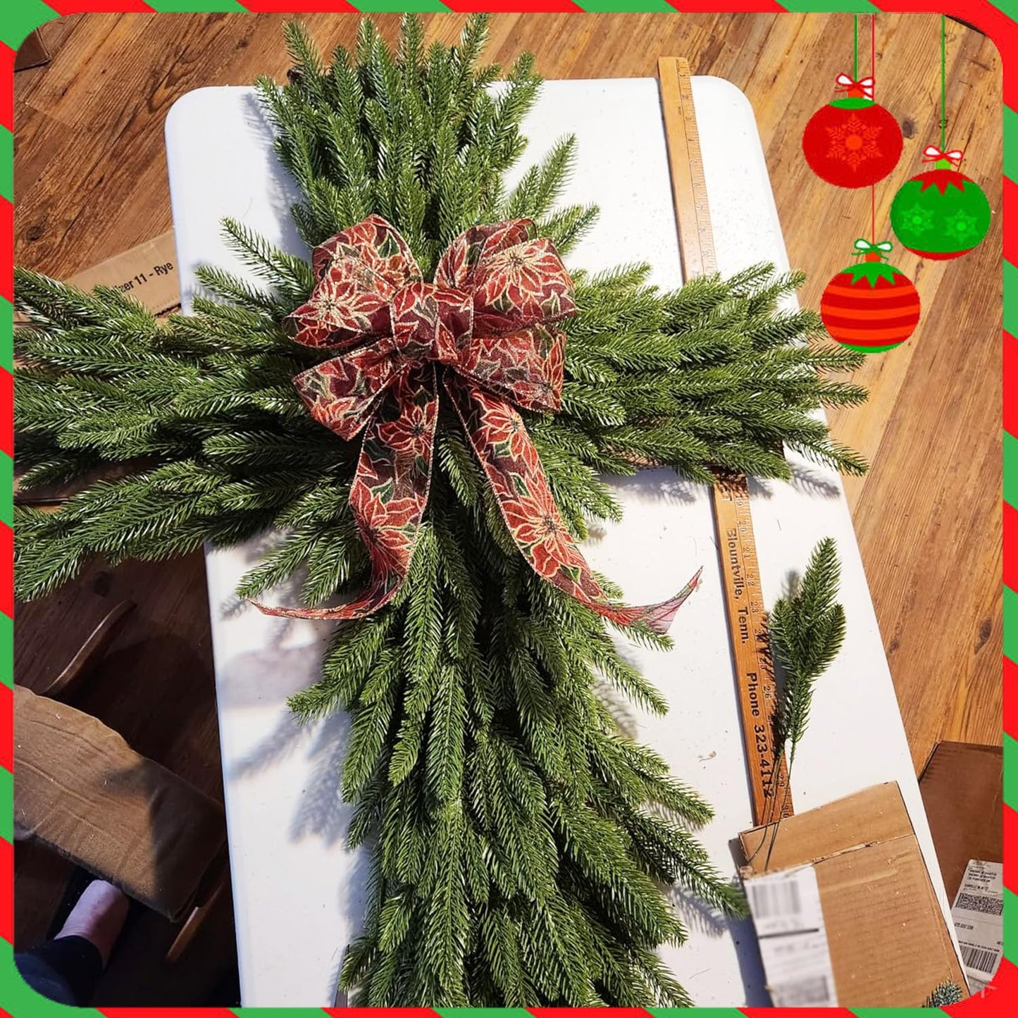 JK-GMTE 30PCS Christmas Pine Needles Green Artificial Pine Branches Fake Greenery Pine Picks for Christmas Crafts Garland Wreath Twigs Stems Tree Decorations
