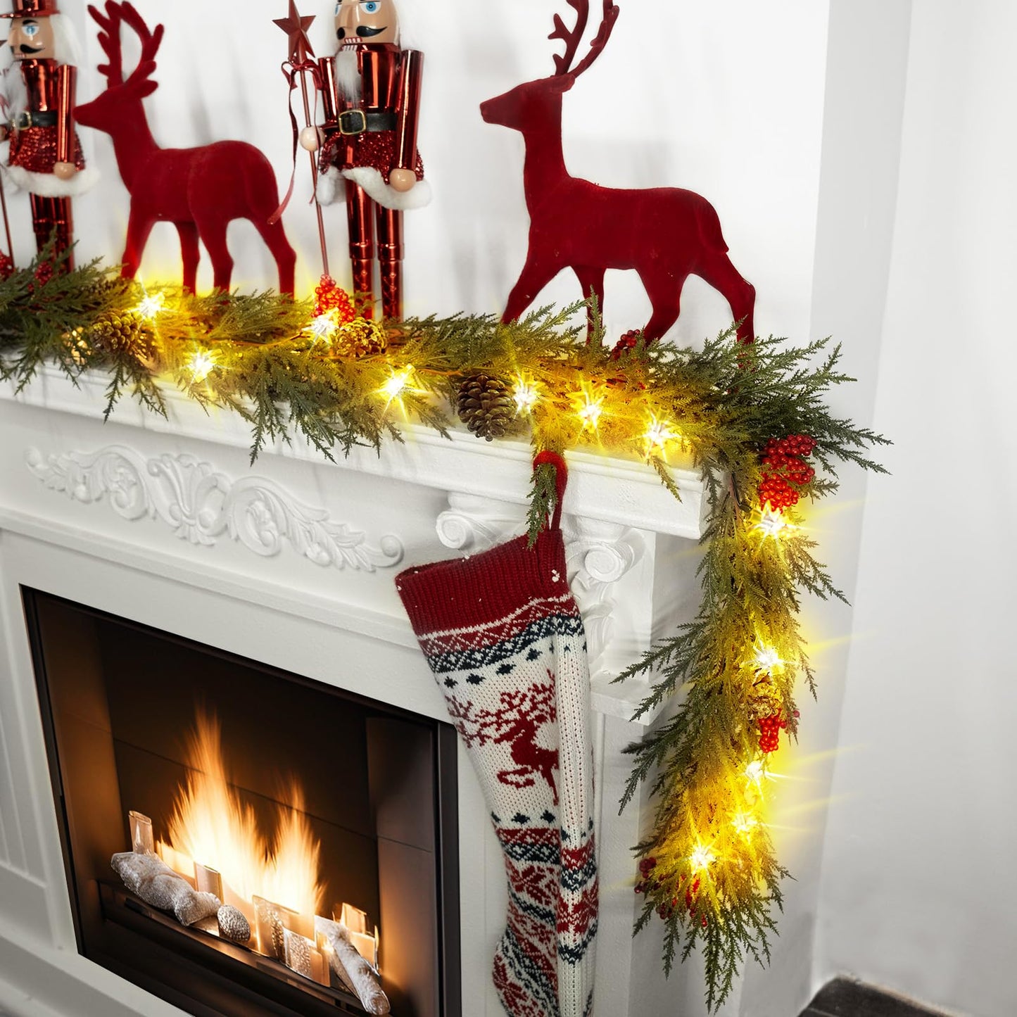 HUZIYAHAN Prelit Christmas Garland with Lights 9FT Christmas Tree Lighted Garland Outdoor Indoor Battery Operated Garland for Mantel Table Porch Stair Wall Winter Home Holiday Christmas Decorations