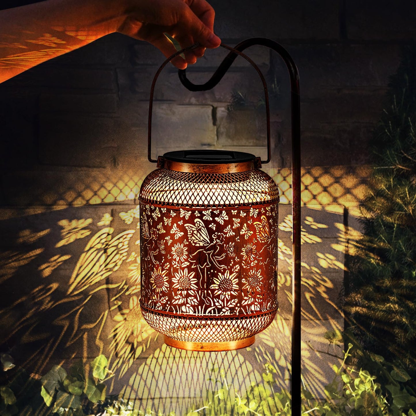 Hummingbird Solar Lantern Outdoor Waterproof Garden Decor, Christmas Gifts for Women, Mom, Metal Hanging Sunflower Solar Lights Outdoor Decoration for Yard, Patio, Tabletop, Pathway