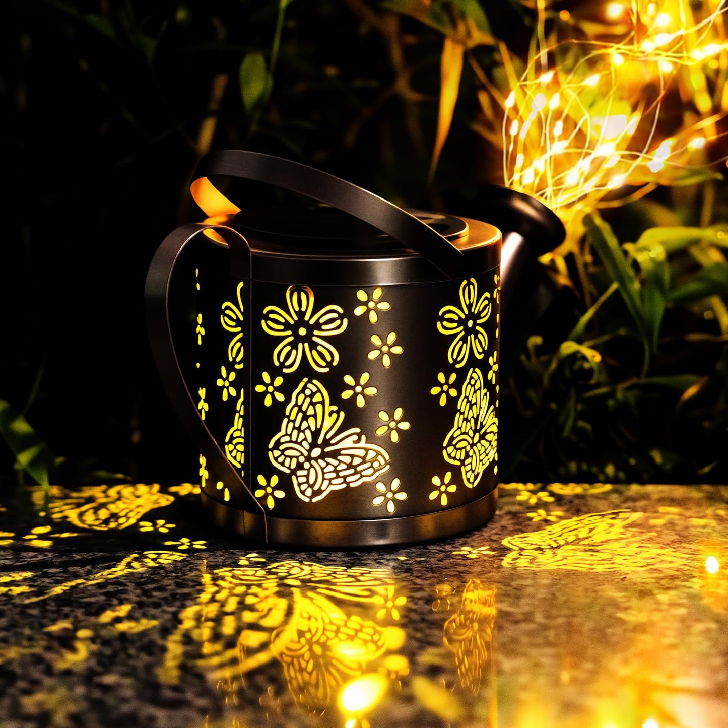 Solar Watering Can Light, Solar Lights Outdoor Decor, Garden Decor Lights for Yard, IP65 Waterproof Hanging Lantern Lights, Gifts for Women Mom, for Yard Patio Lawn Pathway Landscape