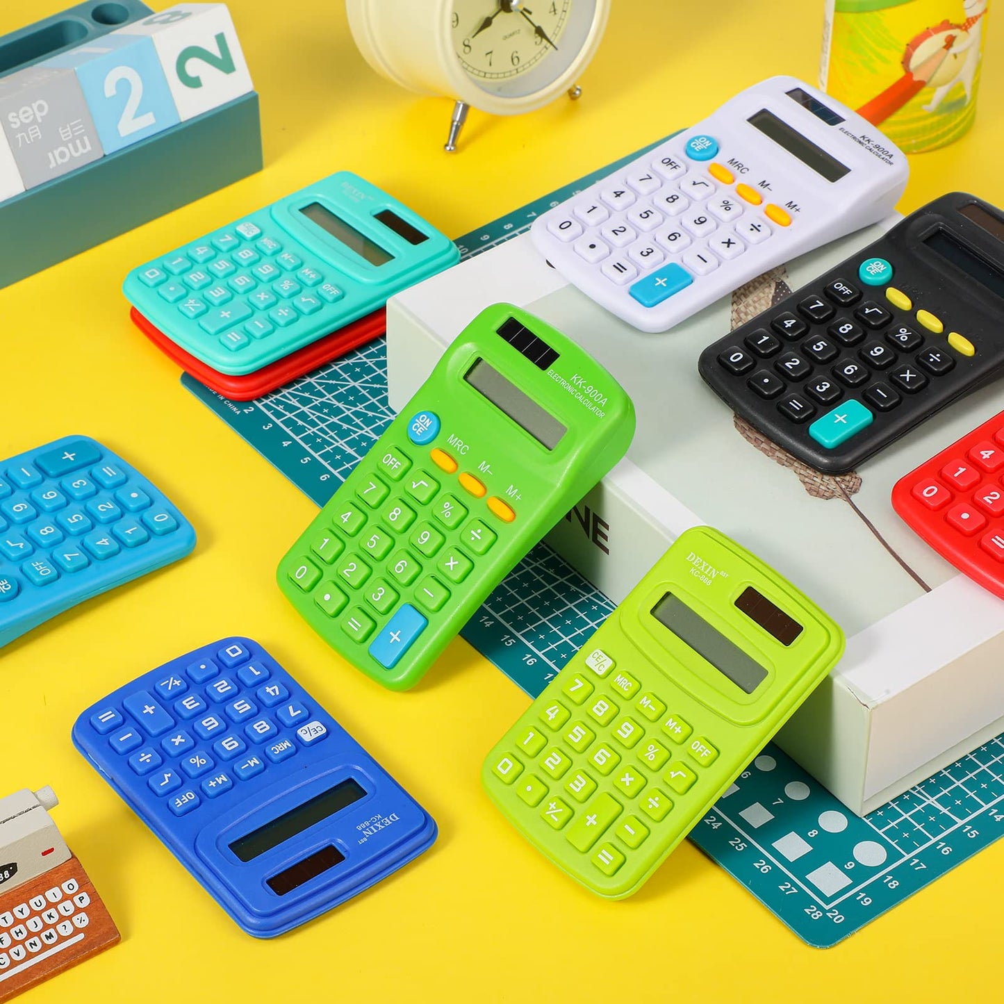 Chumia 50 Pieces Pocket Calculator Bulk Basic Small 4 Function Calculator Battery Powered Handheld Kids Mini Calculators for Students Desktop Primary School Home Office (Classic)