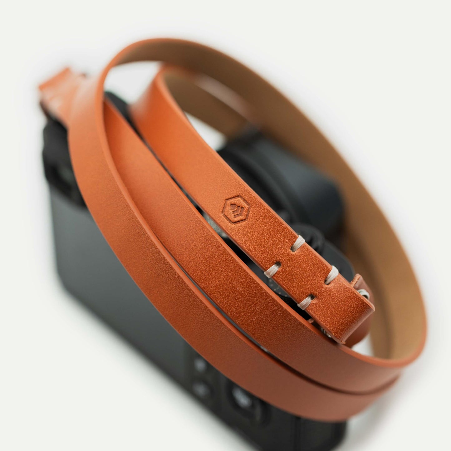 Evergreen Leather Camera Strap – Split Ring, 28 Inch Neck Shoulder Slim, Vintage Modern Design, Hand Stitched, Compatible with Fuji Sony Nikon Leica Canon (Tan)