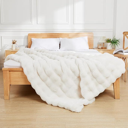 Latepis Beige Twin Bubble Cozy Faux Fur Blankets for Bed Thick Fuzzy Blanket for Couch Sofa Bedroom Warm Plush Blankets for All Seasons Ideal Gifts Luxury Throw Blanket 60x80 Inch, 860gsm