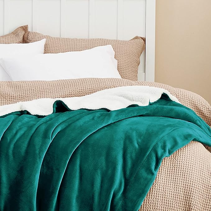 Bedsure GentleSoft Sherpa Fleece Blankets Queen Size for Bed - Thick and Warm, Soft Fuzzy Plush Queen Christmas Blanket for Winter, Forest Green, 90x90 Inches