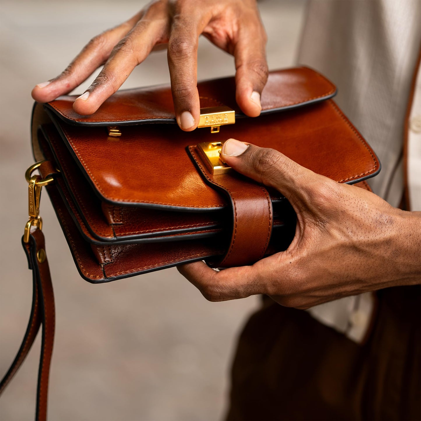 Time Resistance Leather Clutch - Organizer Bag for Men - Wrist Bag - Briefcase Handmade in Italy (Cognac Brown) - Handbag for Men - Gift Box Included