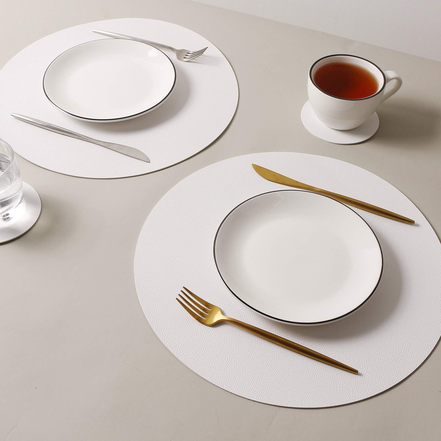Wipeable Placemats and Coasters Leather Table Mats Waterproof Heat-Resistant Easy to Clean for Dining Table Set Kitchen Table Set of 4, White