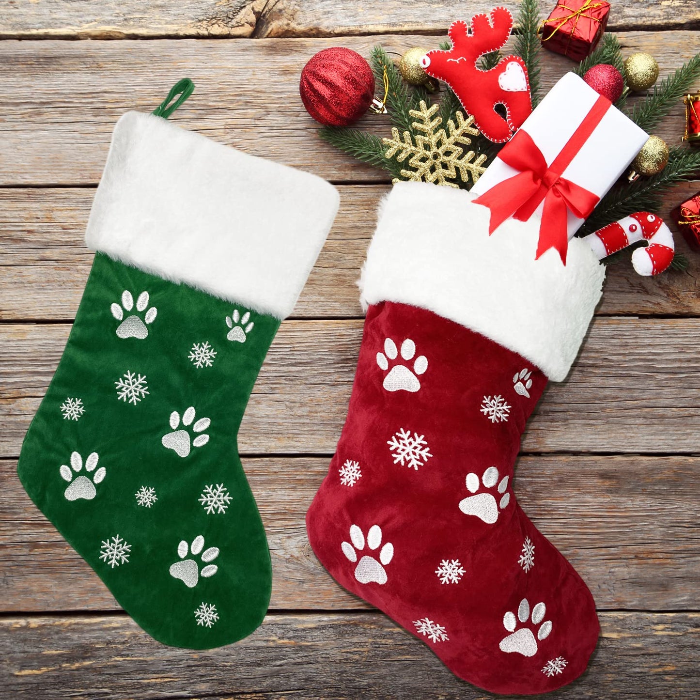 Christmas Stockings, 2 Pcs 18 inches Christmas Stockings, Burlap with Large Plush Cuff Stockings, for Family Holiday Xmas Party Decorations (Red&Green)