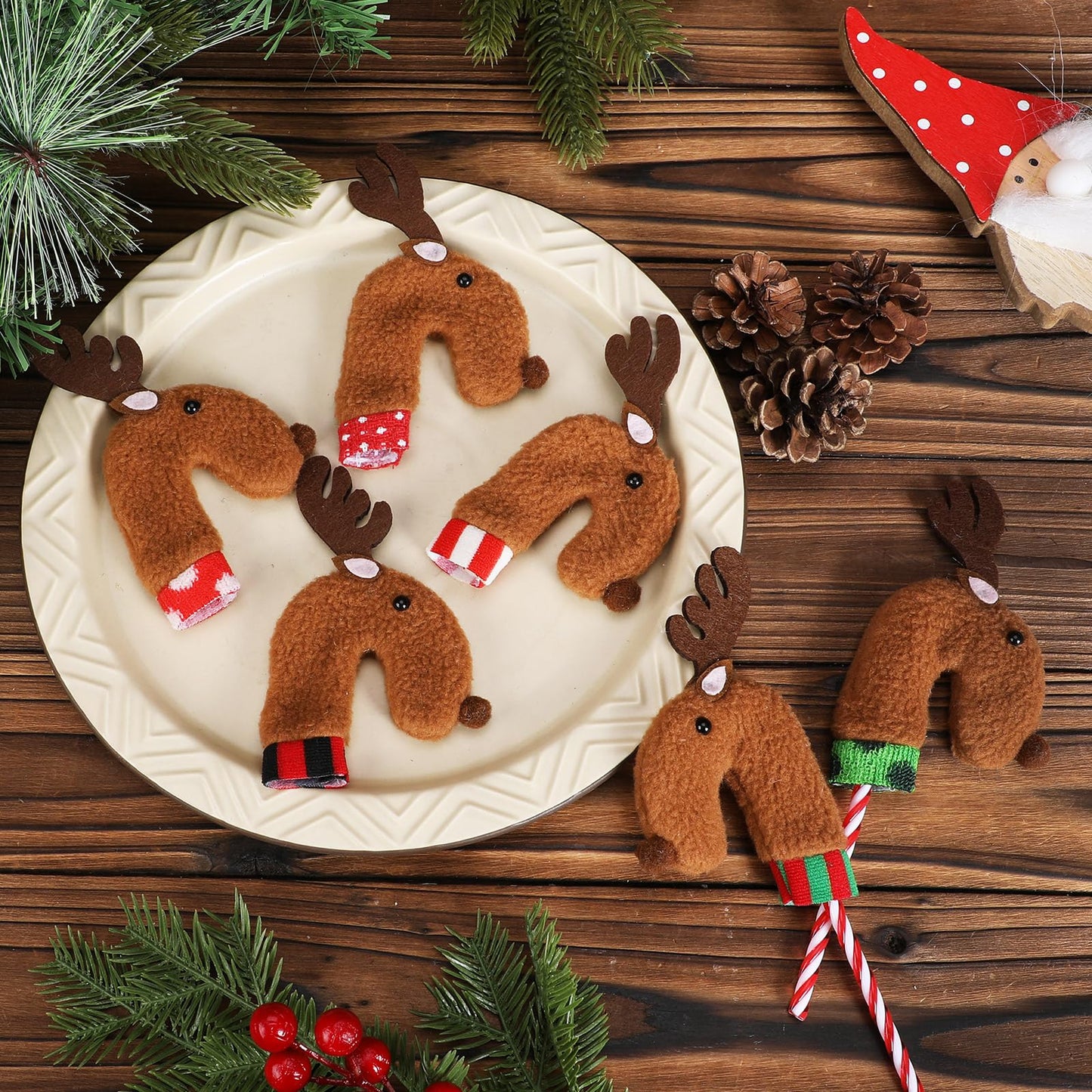 Poen 24 PCS Felt Reindeer Candy Cane Covers Christmas Candy Cane Holders Sleeves Reindeer Candy Cane Ornament for Xmas Holiday Home Office Decor Classroom Gifts Party Favors,Candy Canes Not Included