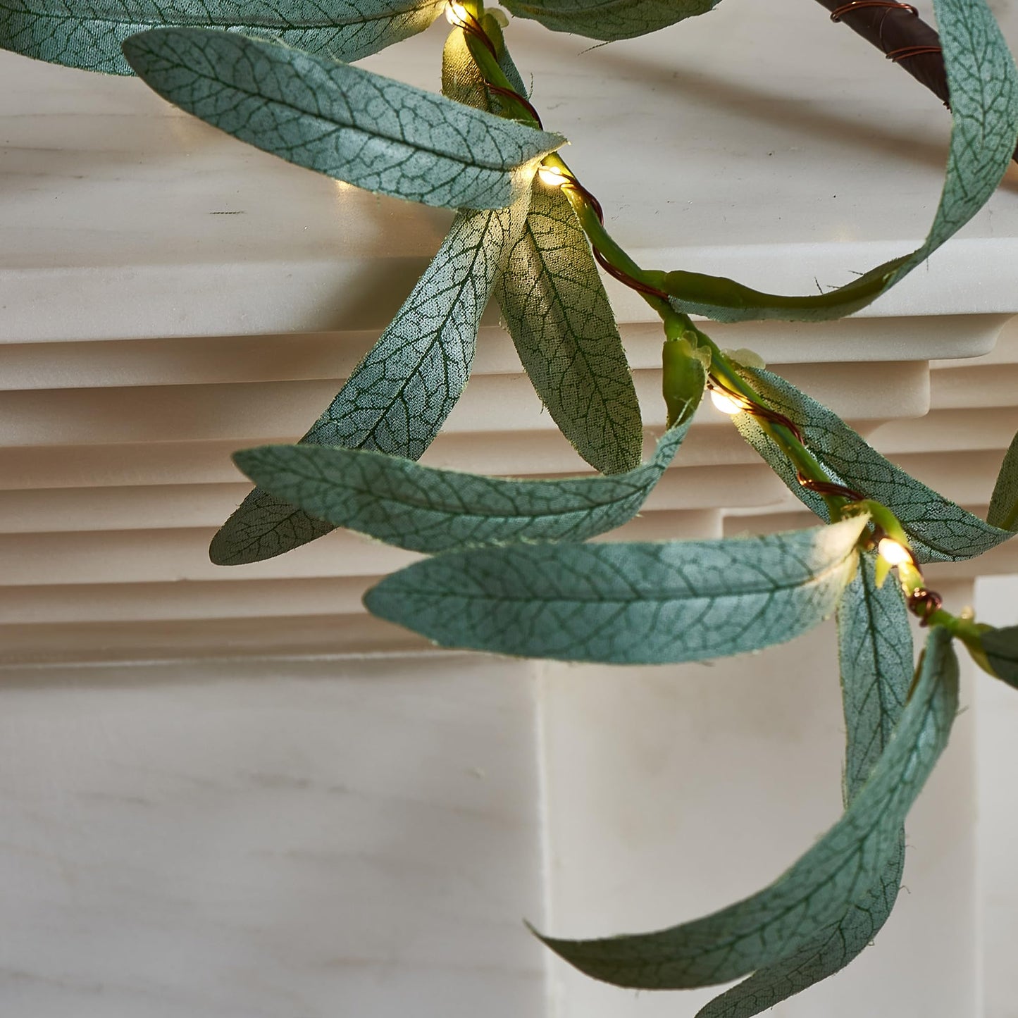 LITBLOOM Lighted Olive Wall Tree with Timer, Lighted Vine Garland with 140 Fairy Lights 3.5FT for Home Window Wall Christmas Spring Decoration Indoor Outdoor