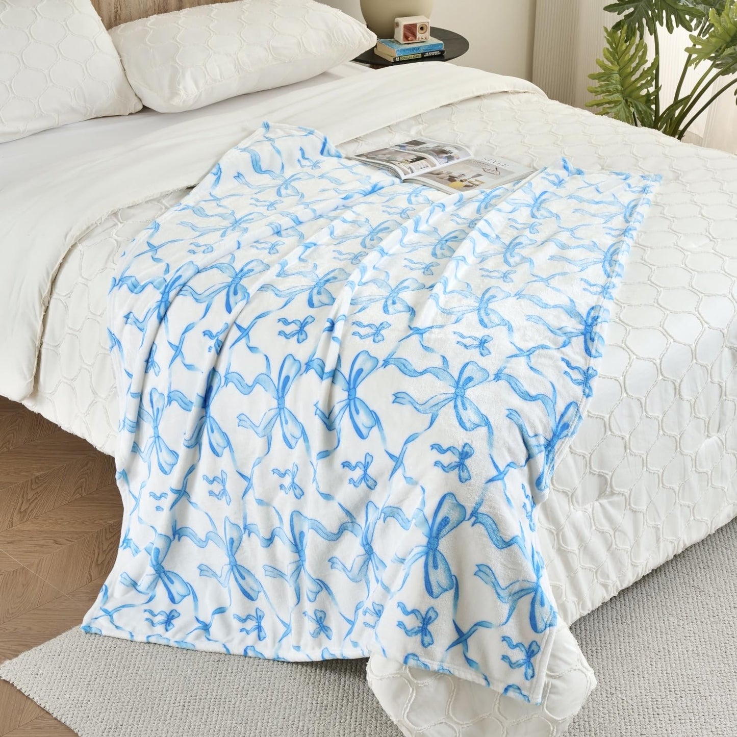 Blue Bow Throw Blanket – 50x60 Inch Soft Fleece Blanket for Girls and Women, Coquette Aesthetic Room Decor for Bed, Couch, Chair, Preppy Bedroom or Gift, Cute Pink Bow Decor Blanket