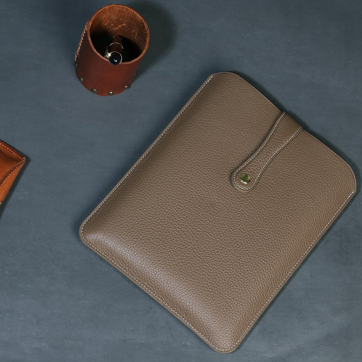 Rmawrad Genuine Leather Laptop Sleeve 13 Inch, Precisely Compatible with MacBook Pro M2 2022 M1 2020-2016 & Mac Air M3 2024 M2 2022 M1 2020,IPad Pro 12.9/Air13/,can be Placed with Magic Keyboard